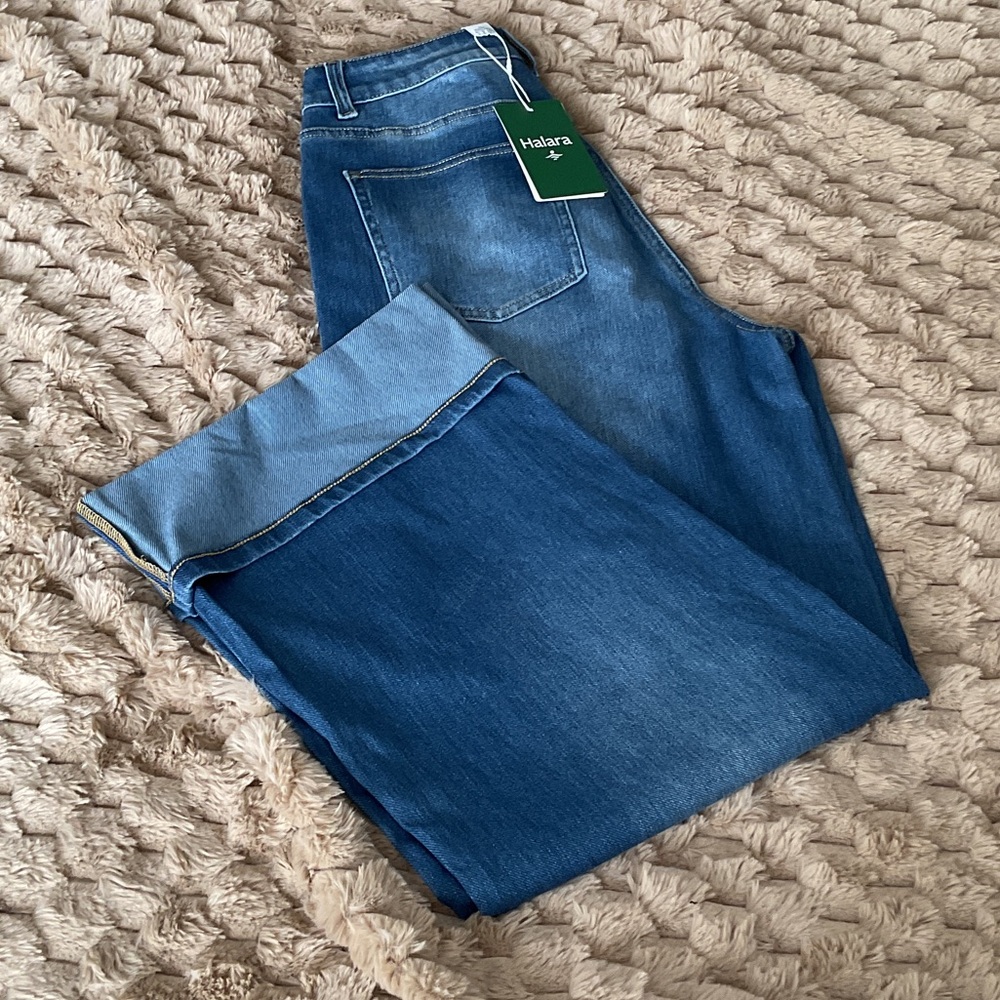 HALARA Classic Blue Jeans